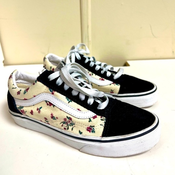 VANS Women's Old Skool Ditsy Floral True White Canvas Suede shoes Size 5.5M - Picture 2 of 9